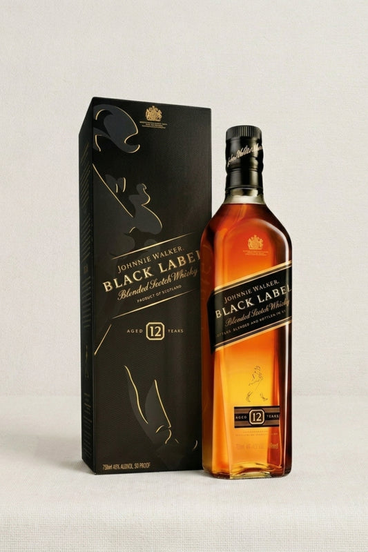 Whisky Johnnie Walker Black label 0.7 l + Estuche caja