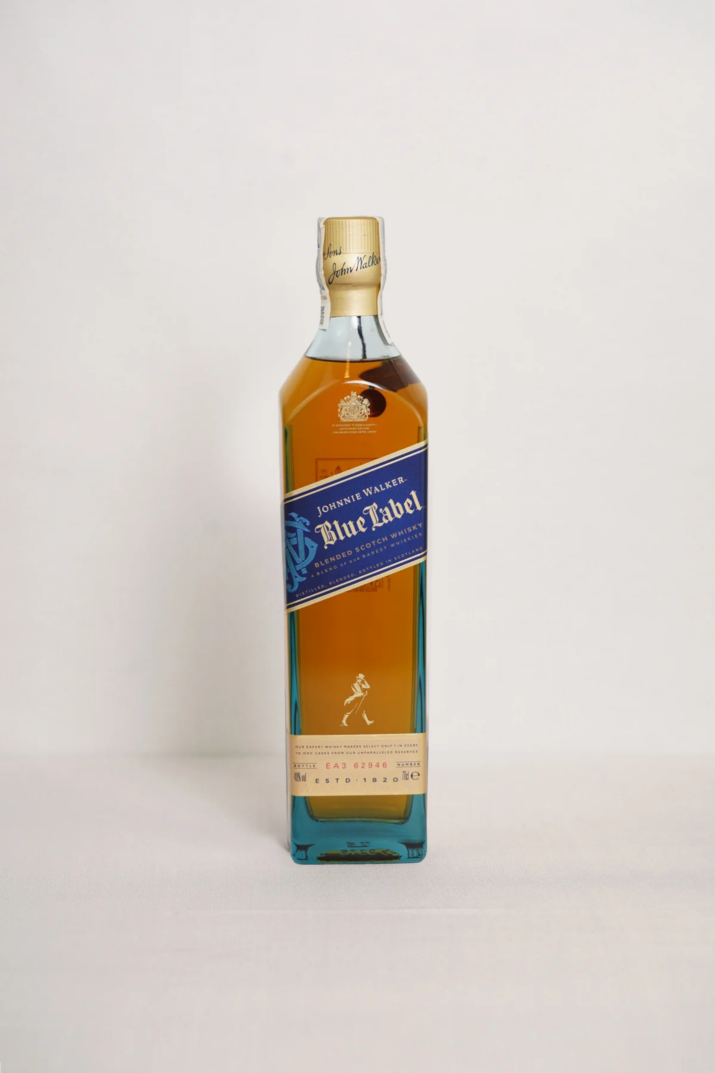 Whisky Johnnie Walker Blue Label 0.7 l + Estuche caja